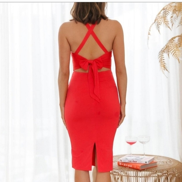 Saints + Secrets Chic & Sexy Red Midi Dress Sz M NWT - Picture 4 of 12